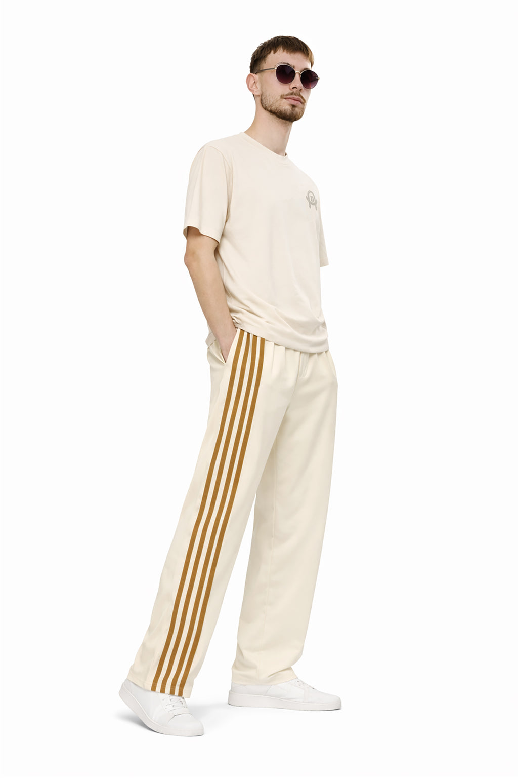 Oversized Jogginghose mit weitem Bein – Bone mit braunen Seitenstreifen