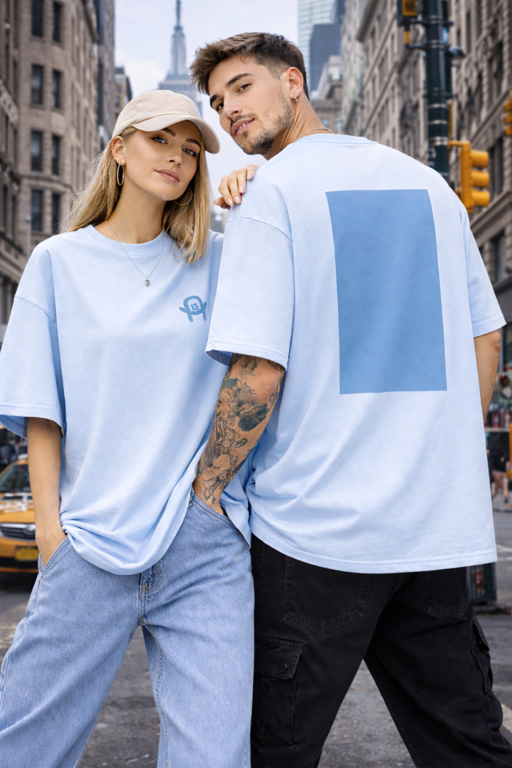 A13 Oversized Urban Streetwear T-Shirt aus schwerer Baumwolle in Babyblau – Blaues Rechteck